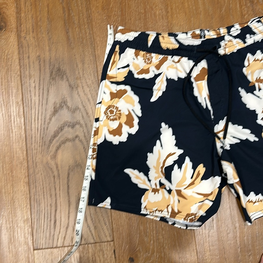 Volcom Swim Shorts - Picture 4 of 6
